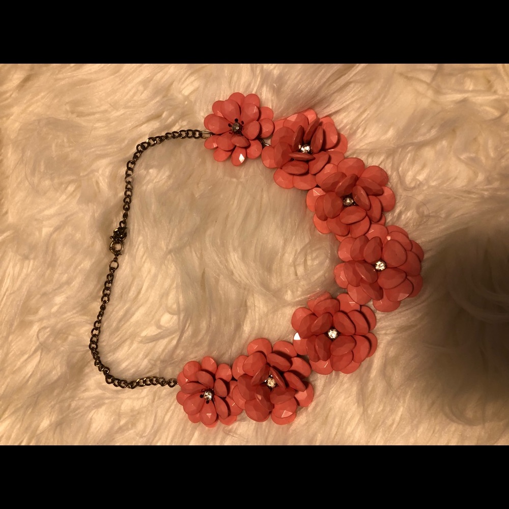 Flower necklace:)
